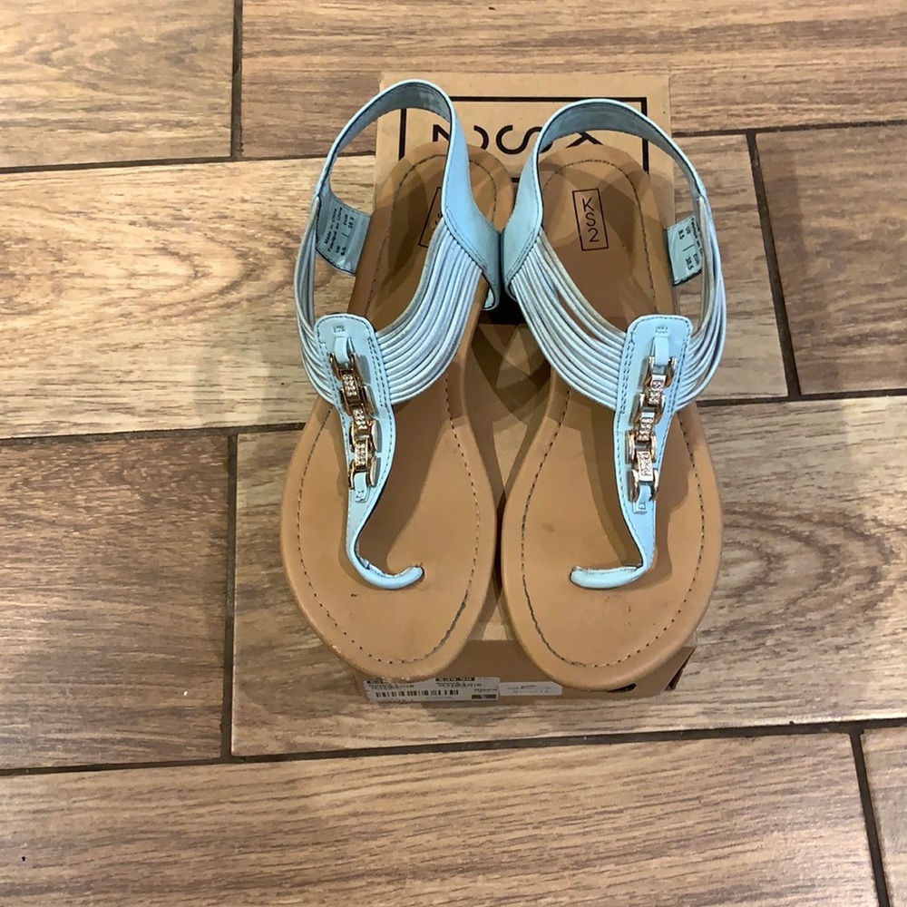 Sandals 8.5 KS2 excellent condition BONATE